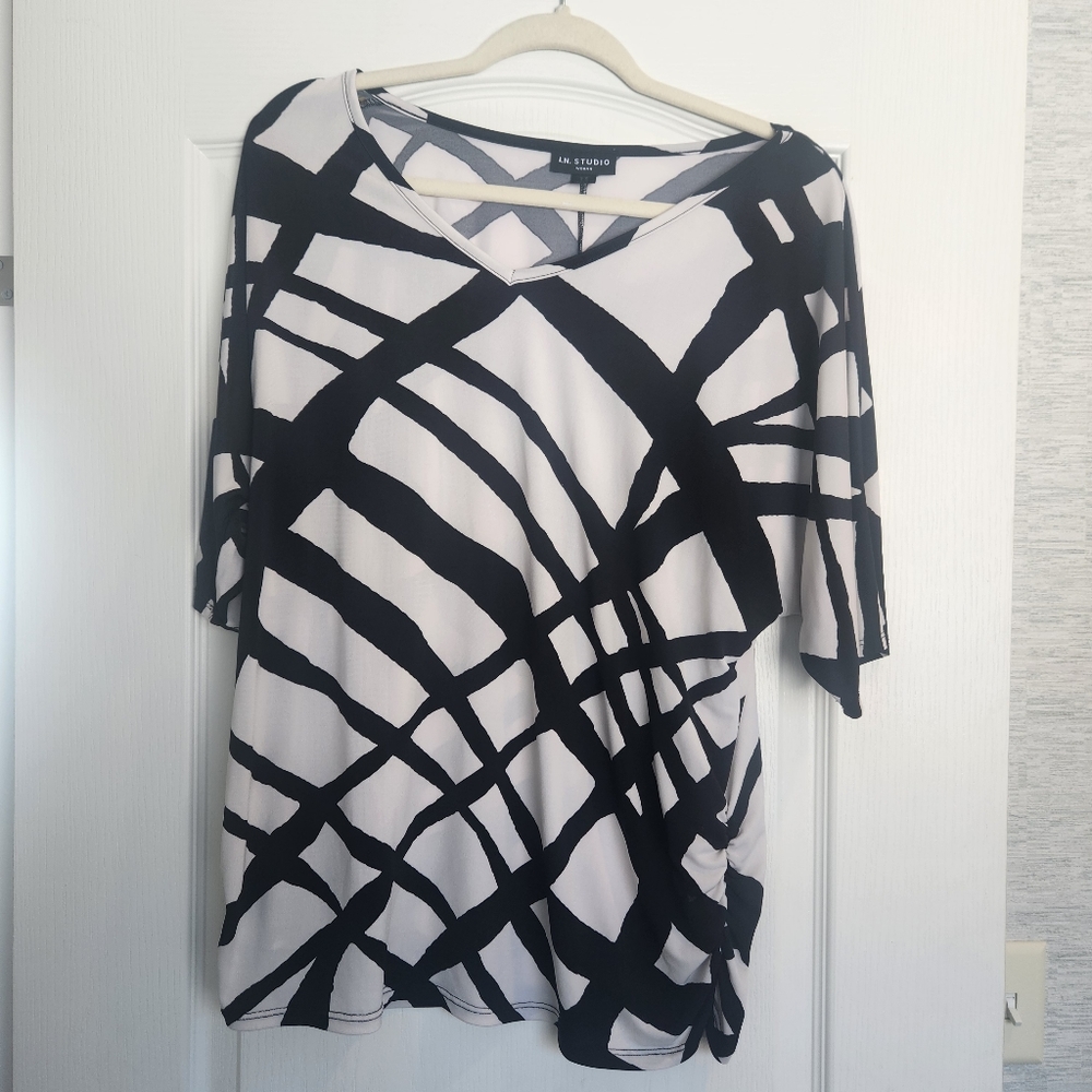 I.N. Studio Womens Blouse Size 2XL EUC